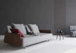 Divano letto matrimoniale con braccioli Longhorn