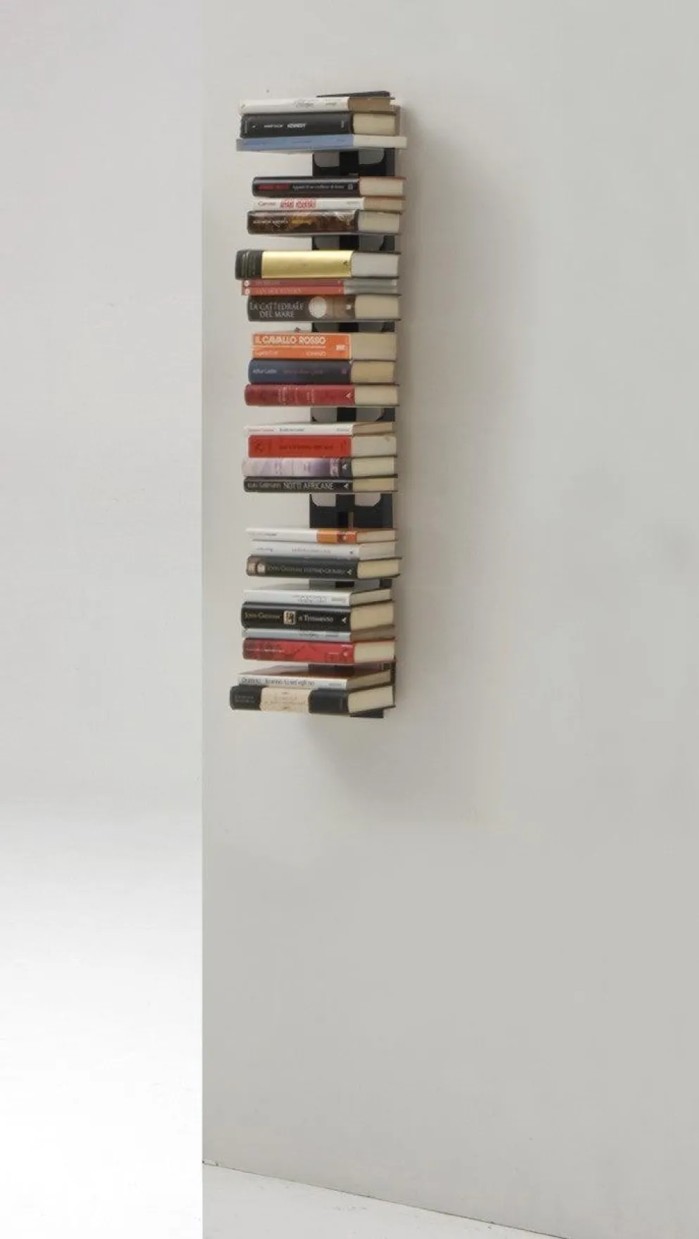 Libreria sospesa a muro in legno Zia Ortensia