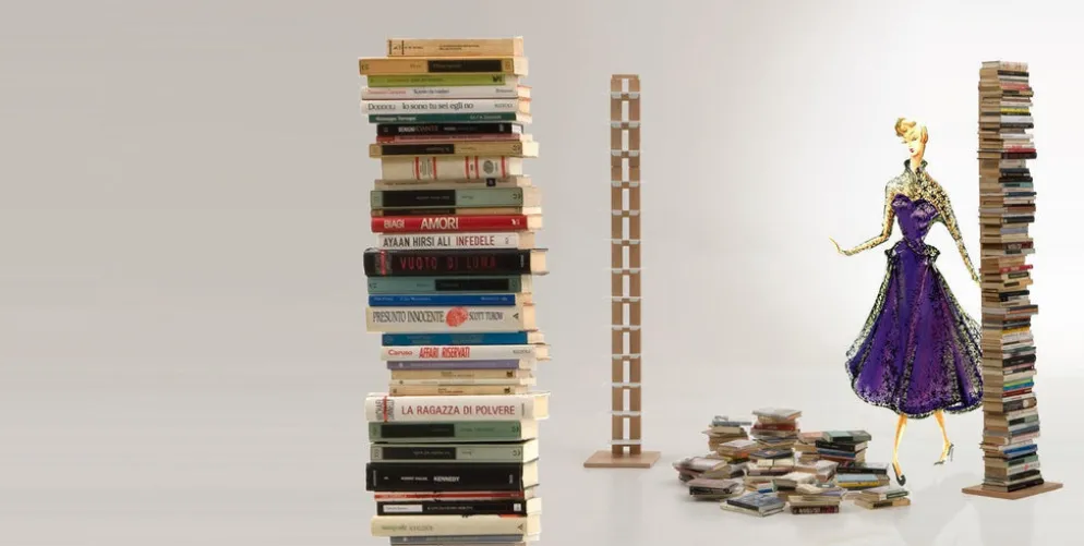 Libreria sospesa a muro in legno Zia Ortensia